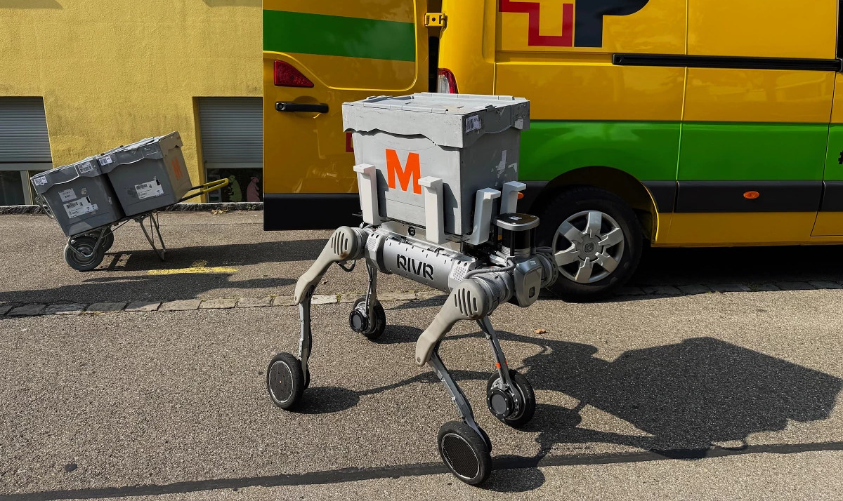 ASMO Robotics - Swiss Post Tests Delivery Robots: Service Robots in Logistics