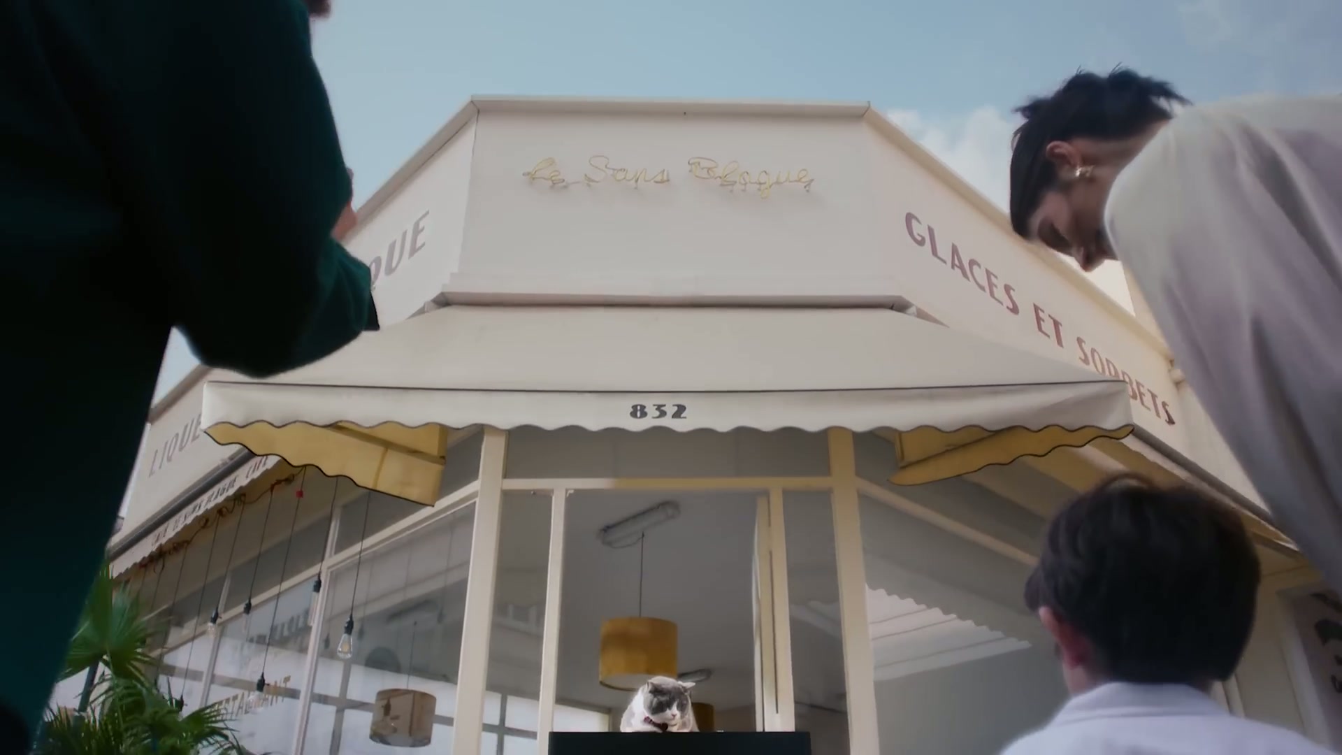 BellaBot Pro - Use Cases